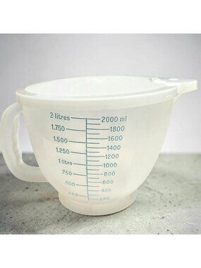 Vintage Tupperware 2L Mix N Stor Pitcher Bowl Lid Spout Pour Measuring 8 Cup